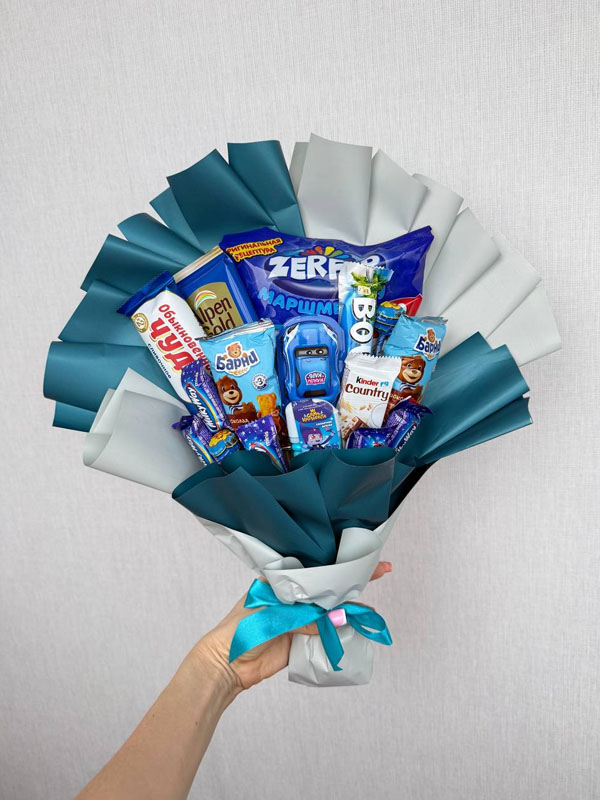 Фото Букет сладкий в голубом цвете