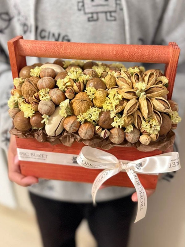 Фото Ящик «Крепкий орешек»