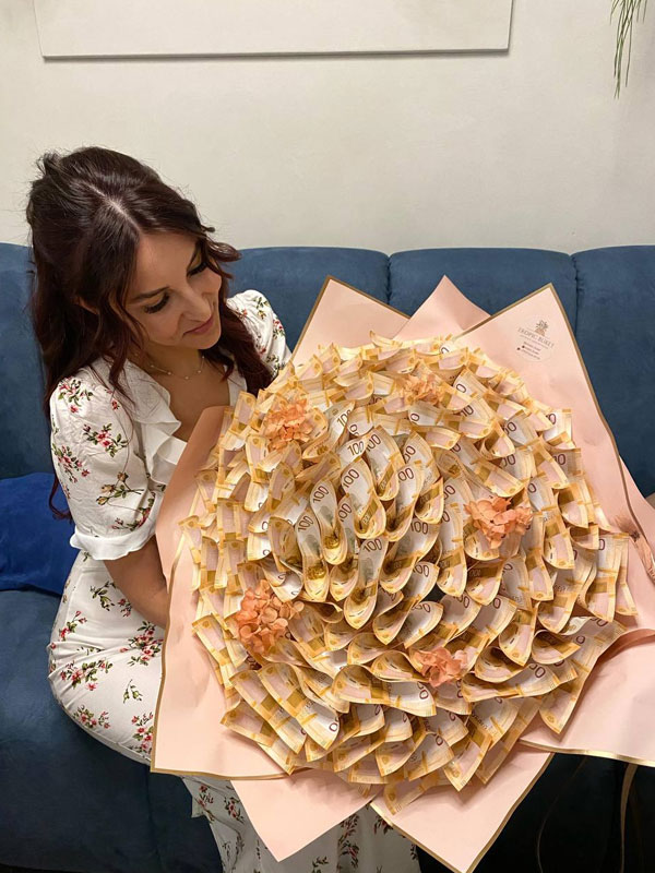 Фото Денежный букет на праздник